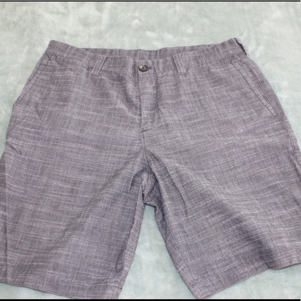 Calvin Klein men’s gray dress shorts